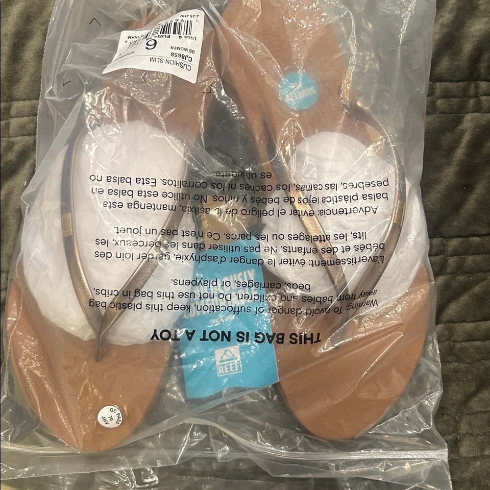 Reef Women's Bronze Cushion Slim 6 - Picture 2 of 3